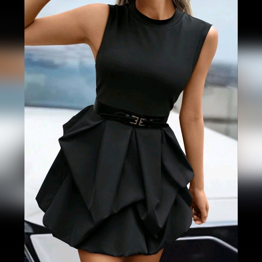 Elegant Short Dress For Women - Picture 1 of 4